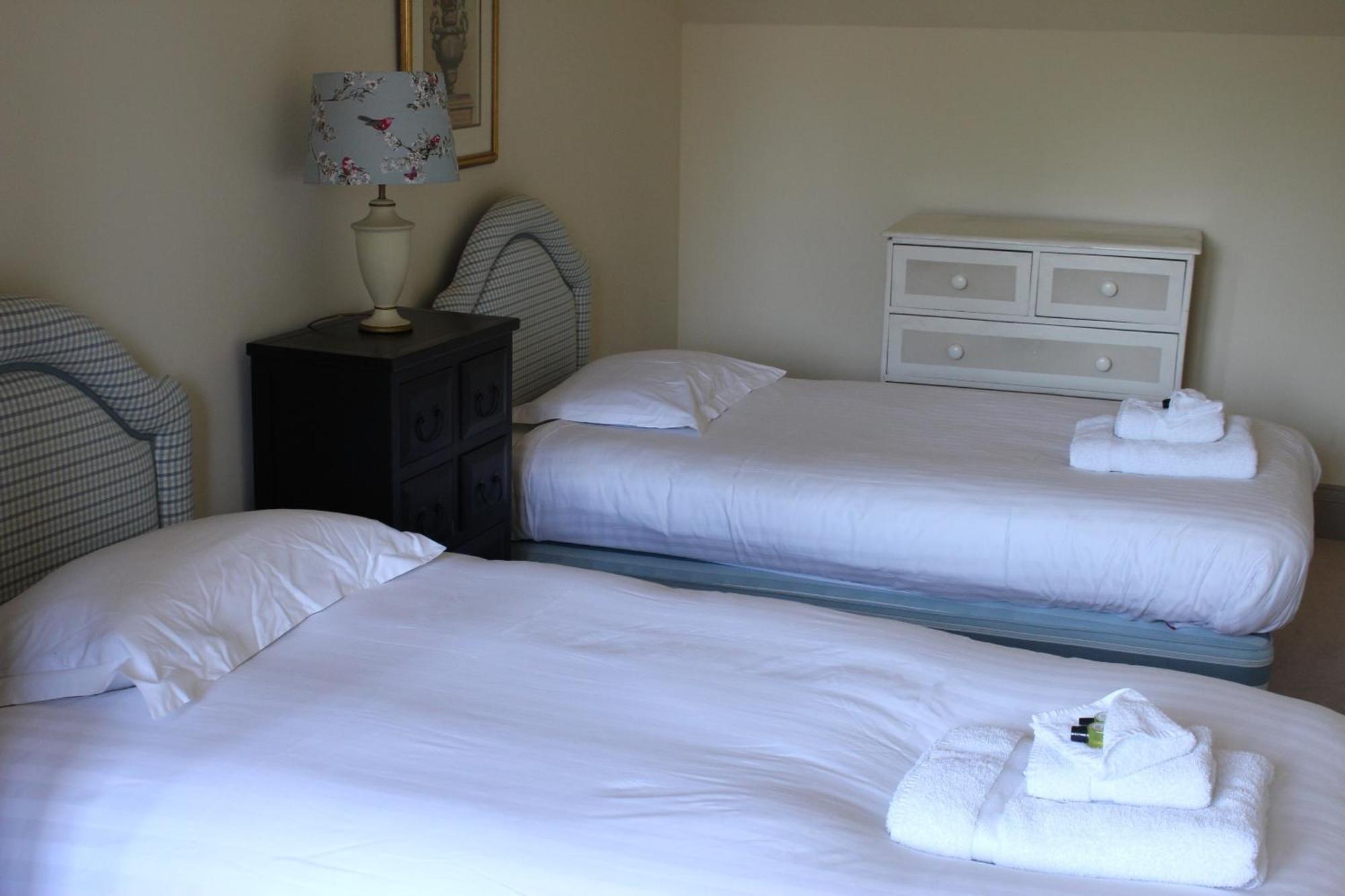 Thornton Manor - Holiday Cottages And Apartments Heswall Habitación foto